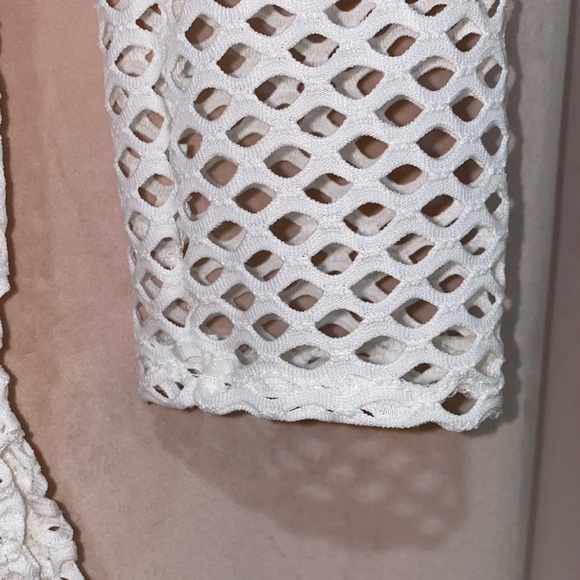 White fishnet cover-up - Picture 7 of 8